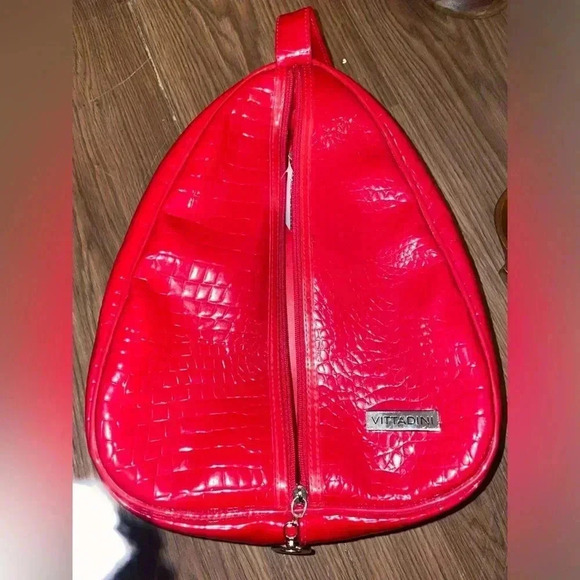 Adrienne Vittadini tear drop bag. RARE STYLE patent red, sexy - Picture 5 of 5
